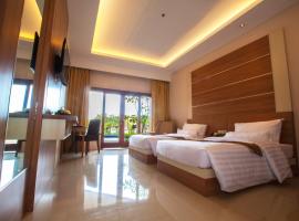 GRAND MULYA HOTEL BOGOR，位于Sukaraja的带按摩浴缸的酒店