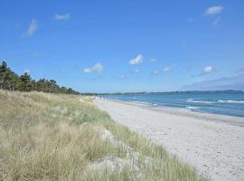 Lütt - Ferienzimmer direkt am Strand!，位于朱列斯拉赫的酒店