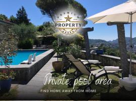 SUITE room with private pool area, near COMO lake, private parking I Villa dei Leoni，位于Morbio Inferiore的酒店
