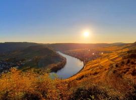 Paradies Camp，位于克罗夫的酒店