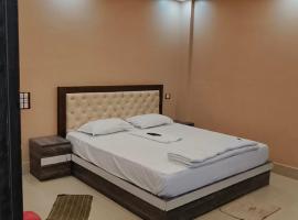 Hotel DFC Residency，位于Dhāmara的酒店