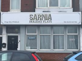 Sarnia holiday flats，位于布莱克浦的酒店