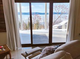 Suite 3, Flèche du fjord, vue Saguenay, Mont Valin，位于Saint-Fulgence的酒店