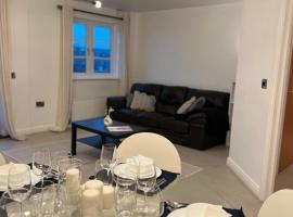 Centrally Located Flat in London with Free Parking，位于埃奇韦尔的酒店