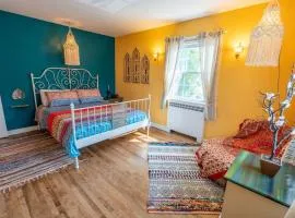 Cardinal Inn Boho Room