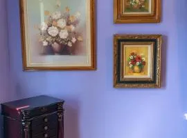 Cardinal Inn Romantic Room