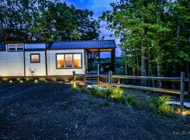 Sweet Creek Retreat，位于Turtletown的酒店