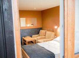 SEA-PORT Resort，位于韦巴的酒店