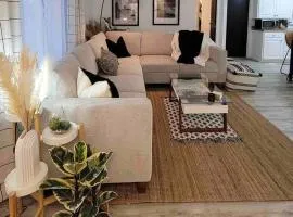 Tiki Escape w/ Amazing Mountain and Marsh Backdrop