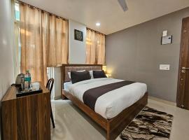 Hotel Vistacrest Noida Sector 104，位于诺伊达的酒店