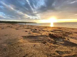 Amakan Beachfront Private House Bataan