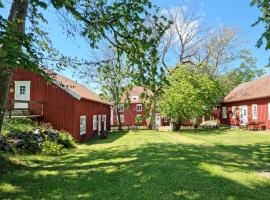 Tofta Gård Event&Boende，位于埃勒斯的酒店