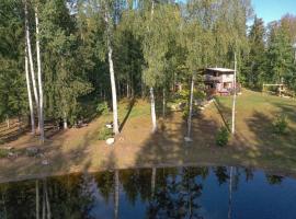Elupuu forest cabin with sauna，位于Nooska的乡村别墅
