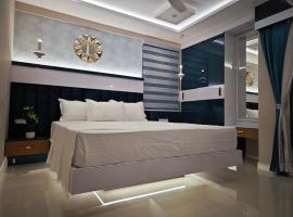 Evara - Fully Air-Conditioned Luxury Apartment，位于特里凡得琅的豪华酒店