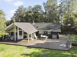 Holiday Home Silke - 600m from the sea in Lolland- Falster and Mon by Interhome