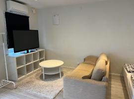 Furnished first floor apartment close to beach，位于Abbekås的酒店