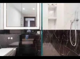 Exclusive Large Parliament Apartment