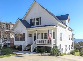 House #46 Grits Carlton Lakefront (no pets)，位于森特的酒店