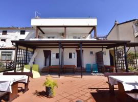 Apartments and rooms by the sea Zambratija, Umag - 22685，位于萨武德里亚的酒店