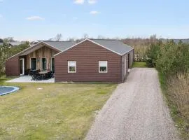 Lovely Home In Skjern With Sauna