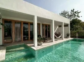 Giri Villa