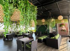 Grand Rovinka Hotel，位于代希瓦勒的酒店