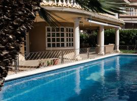 Experience Valencia Luxury Chalet Puig Val con piscina，位于瓦伦西亚的酒店