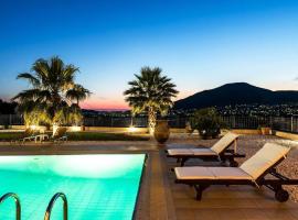 Lavish Athens Pool Villa - Indulge in Luxury，位于阿纳维索斯的酒店