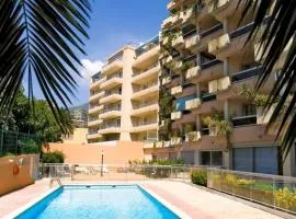 Studio dans résidence avec piscine à 50m de la mer
