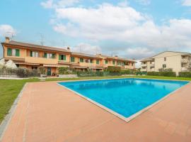 Villa Calmasino - Swimming Pool and Garda Lake，位于卡瓦伊翁韦罗内塞的酒店