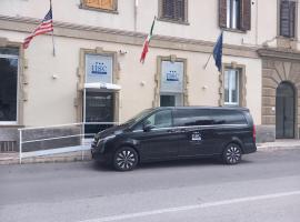 Hotel Smart Cruise，位于奇维塔韦基亚Civitavecchia Port附近的酒店