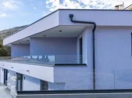 2 Bedroom Beautiful Apartment In Lovran