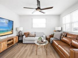 Newly Renovated Retreat 30mins to Downtown Indy，位于布朗斯堡的酒店