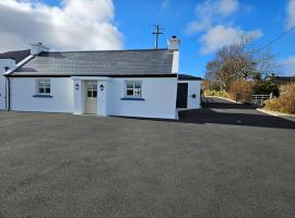 Cosy 1 bedroom cottage, Ideal quiet getaway.，位于CreesloughGlenveagh National Park附近的酒店