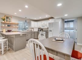 Lovely Remodeled North Salt Lake Apt 7 Mi to Dtwn，位于North Salt Lake的酒店