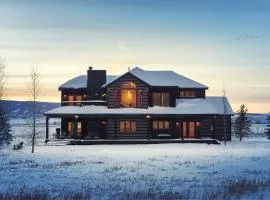 Winter Sky With Hot Tub and Teton Views