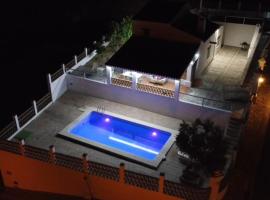 Las Hazuelas Villa 15，位于Algámitas的酒店