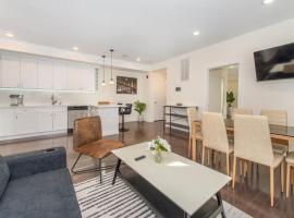 Spacious Modern Condo NYC at Fingertips，位于北卑尔根的酒店