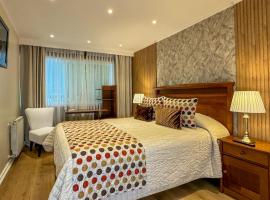 Hotel Puerta del Lago，位于巴拉斯港的酒店