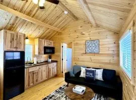 2 Bedroom Log Cabin on Lake James with Loft- Private Resort Amenities