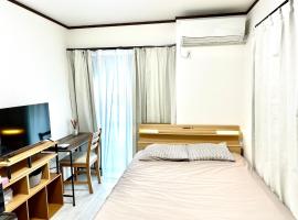 Bon House Kanamachi Direct to Sensoji Skytree Disneyland Airport Free Parking，位于东京的酒店