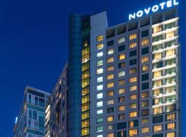 Novotel Manila Araneta City Hotel，位于马尼拉亚诺尼拉智能体育馆附近的酒店