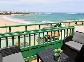 Cucharas Playa terrace sea views