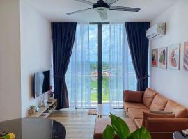 Hann's Residence Homestay City View 2R2B，位于诗巫的带泳池的酒店