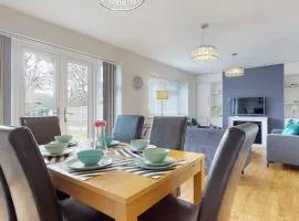 Immaculate 4-Bed House in Romford