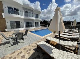 ARF Apartments - with Jacuzzi at the complex，位于Emba的带热水浴缸的酒店