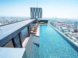 Best Pool with 360 View of Pattaya & Best Location