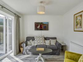 Pass the Keys Modern Manchester House with Airport Links，位于奇德尔的酒店
