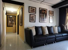 Hotel Mansur，位于拉特瓦伊达的酒店