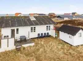 3 Bedroom Pet Friendly Home In Frøstrup